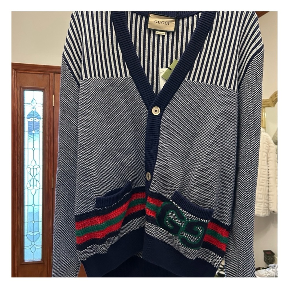 Gucci, cotton wool cardigan sweater size large made in Italy
NWT - Picture 2 of 6